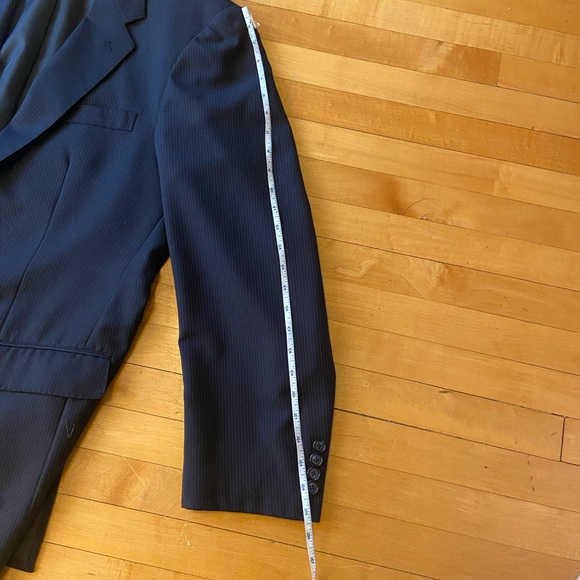 Maxwells wool navy pinstripe suit. Please see details for measurements - Picture 9 of 14